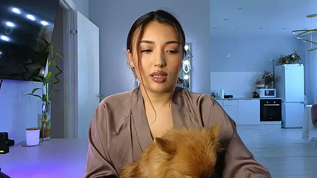 lily  foster online show from March 19, 2025, 8:01 am