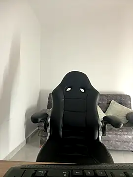 Megan lu2 online show from September 8, 2025, 11:15 pm