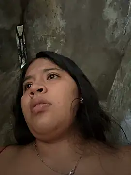 Snapshot of moncerrat_luna chatting on February 3, 2025, 3:49 pm moncerrat luna online show from February 3, 2025, 3:49 pm