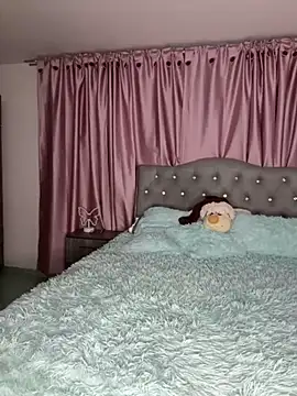 Emiily Scott1 online show from January 15, 2025, 4:04 am