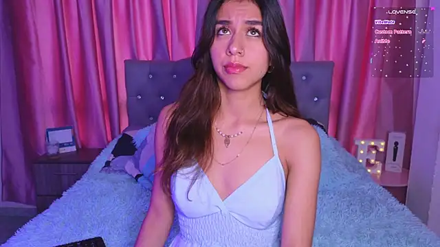 Emiily Scott1 online show from November 26, 2025, 5:58 pm