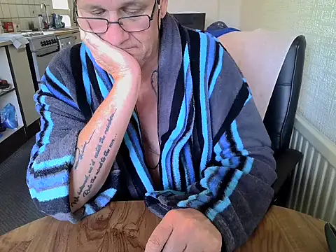 daddyflash online show from November 2, 2025, 11:45 am