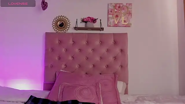 aliice walker  online show from December 5, 2024, 6:33 pm