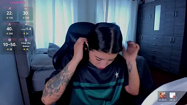 aliice walker  online show from March 12, 2026, 3:40 pm