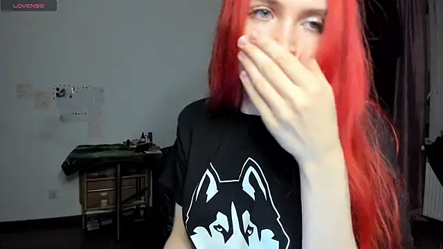 Snapshot of KitsuneRem chatting on January 9, 2025, 10:20 pm KitsuneRem online show from January 9, 2025, 10:20 pm