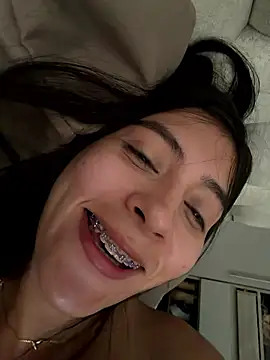 Sophie  Foxxx online show from January 8, 2026, 6:43 pm