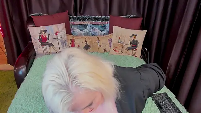 stiphlermom online show from December 30, 2024, 1:58 pm