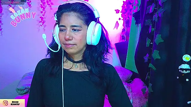 Roxanbunny1 online show from January 18, 2026, 5:11 am