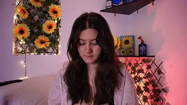 kisstarxxx online show from April 14, 2026, 9:04 am