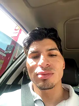 wild col  online show from September 22, 2025, 8:11 pm