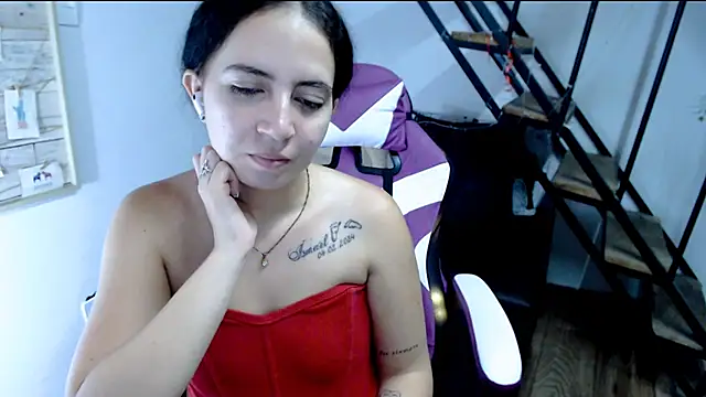 samantha baby  online show from September 10, 2025, 7:14 pm