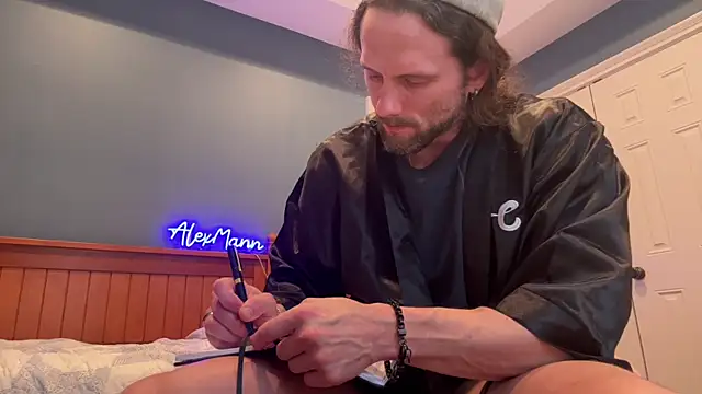 Snapshot of alexmannd chatting on January 13, 2025, 2:32 pm alexmannd online show from January 13, 2025, 2:32 pm