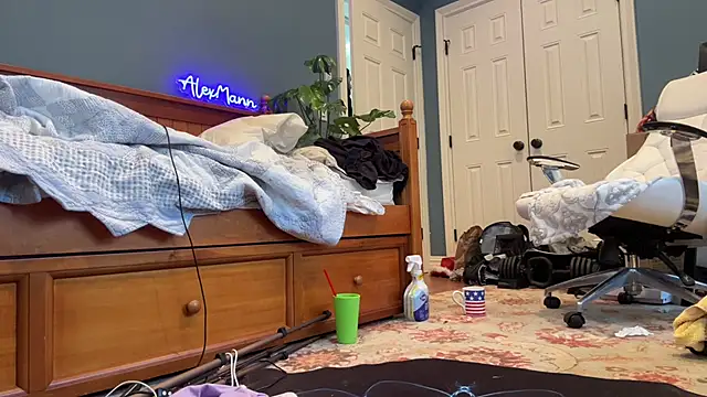 Snapshot of alexmannd chatting on February 7, 2025, 2:26 pm alexmannd online show from February 7, 2025, 2:26 pm