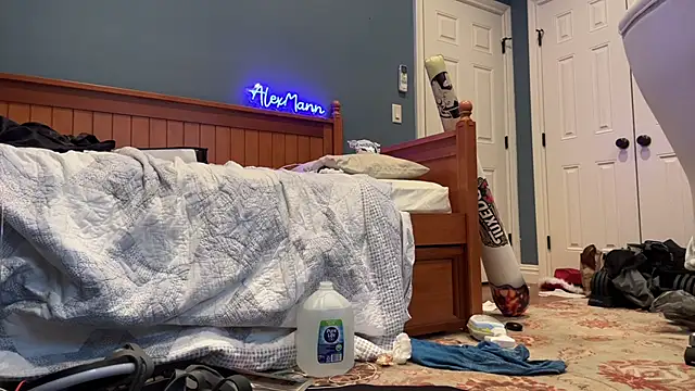 Snapshot of alexmannd chatting on March 6, 2025, 1:03 pm alexmannd online show from March 6, 2025, 1:03 pm