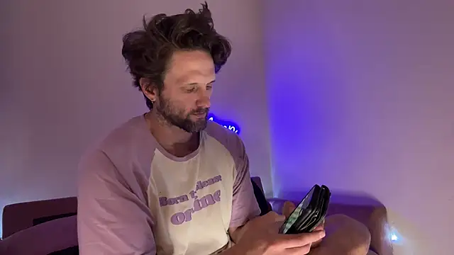 Snapshot of alexmannd chatting on November 23, 2025, 5:35 pm alexmannd online show from November 23, 2025, 5:35 pm