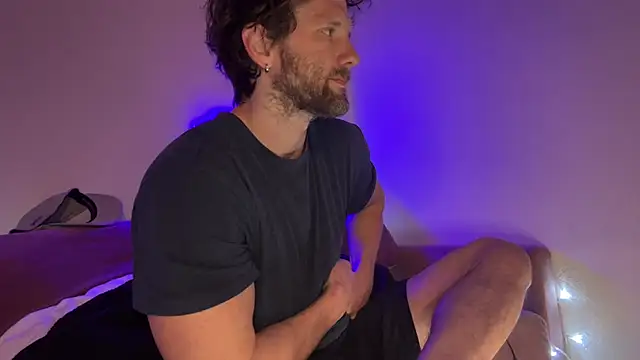 Snapshot of alexmannd chatting on November 27, 2025, 2:30 pm alexmannd online show from November 27, 2025, 2:30 pm