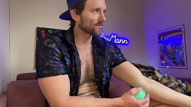 Snapshot of alexmannd chatting on February 10, 2026, 4:55 pm alexmannd online show from February 10, 2026, 4:55 pm