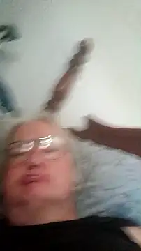 Snapshot of graham1980 chatting on September 29, 2025, 6:46 pm graham1980 online show from September 29, 2025, 6:46 pm