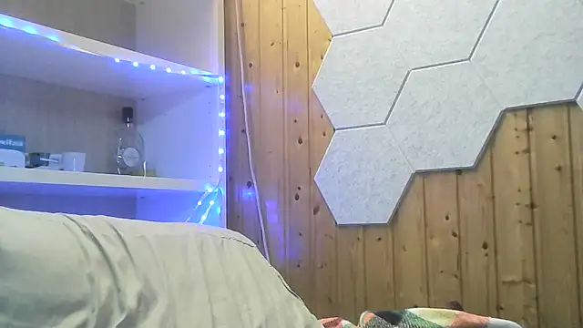 Snapshot of ItalianVinDiesel chatting on January 7, 2025, 1:24 pm ItalianVinDiesel online show from January 7, 2025, 1:24 pm