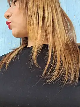 Evehampy online show from December 17, 2024, 6:31 pm