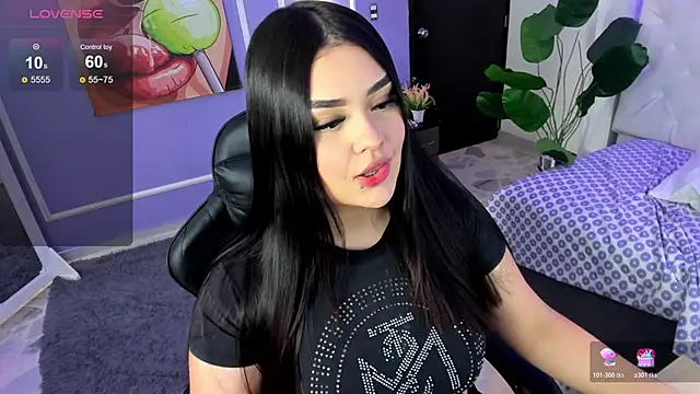 martinasaez online show from December 5, 2025, 9:00 pm