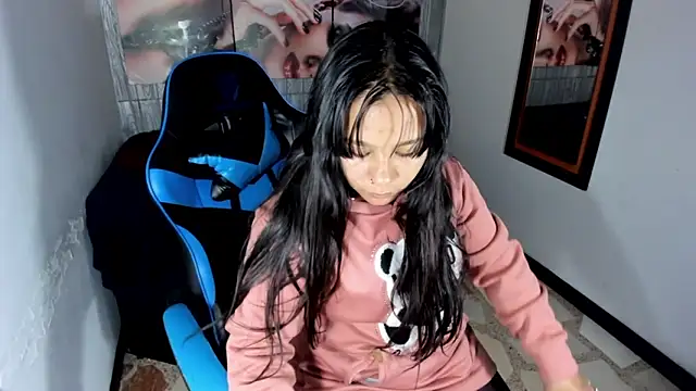 Charis 21 online show from October 26, 2025, 7:31 pm