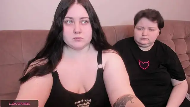 Snapshot of ihaveasecret_ chatting on January 17, 2025, 1:35 pm ihaveasecret  online show from January 17, 2025, 1:35 pm