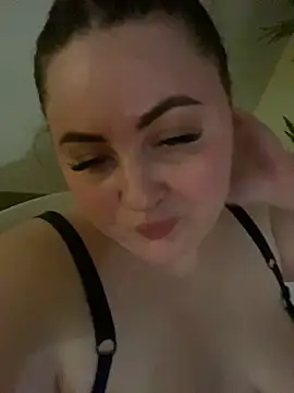 Snapshot of ihaveasecret_ chatting on March 21, 2025, 5:45 pm ihaveasecret  online show from March 21, 2025, 5:45 pm