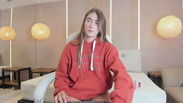 maryy campbell  online show from January 14, 2026, 12:44 pm