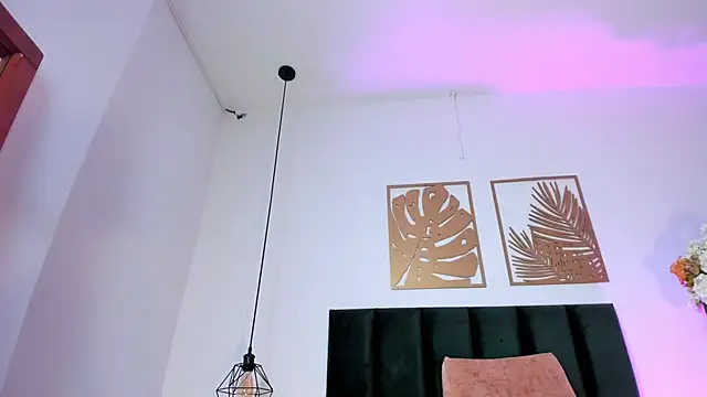 NoraDasilva online show from February 12, 2025, 12:27 am