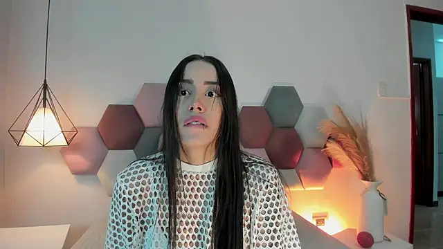 NoraDasilva online show from October 26, 2025, 2:01 pm