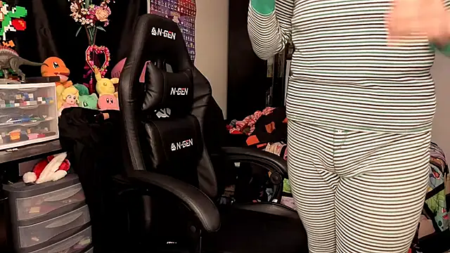 ShinyCherub online show from October 12, 2025, 7:57 pm