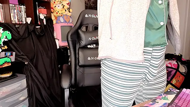 ShinyCherub online show from February 17, 2026, 10:16 pm