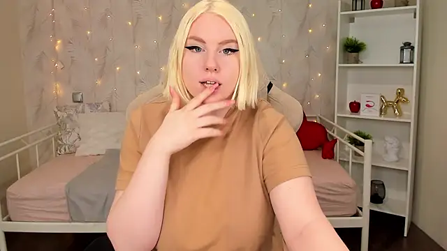 art lovee online show from January 9, 2025, 1:08 am