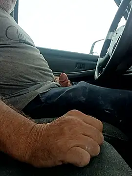 Snapshot of TTolbert chatting on January 7, 2026, 9:39 pm TTolbert online show from January 7, 2026, 9:39 pm