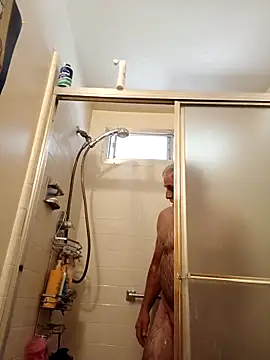 Snapshot of TTolbert chatting on January 18, 2026, 7:39 pm TTolbert online show from January 18, 2026, 7:39 pm