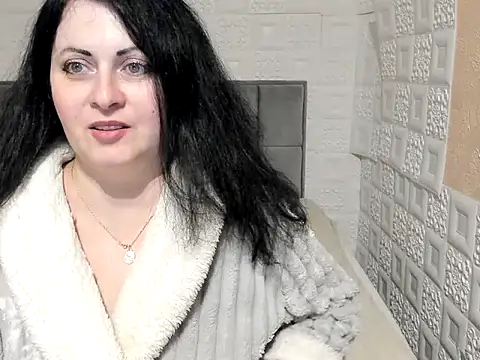 Lillian2 online show from February 22, 2025, 1:11 am