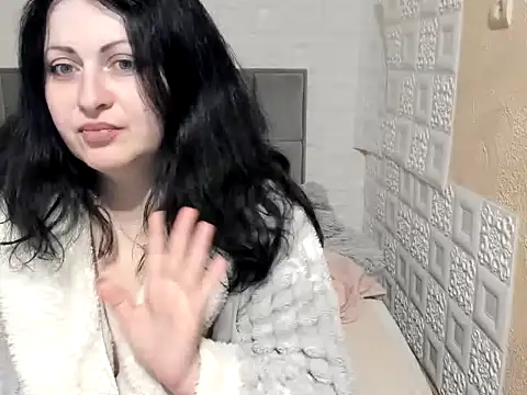 Lillian2 online show from March 3, 2025, 5:20 am