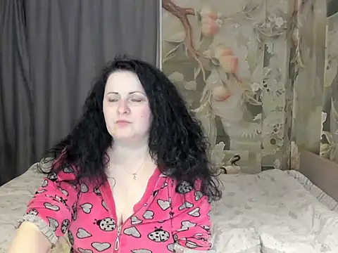 Lillian2 online show from March 29, 2026, 6:41 pm