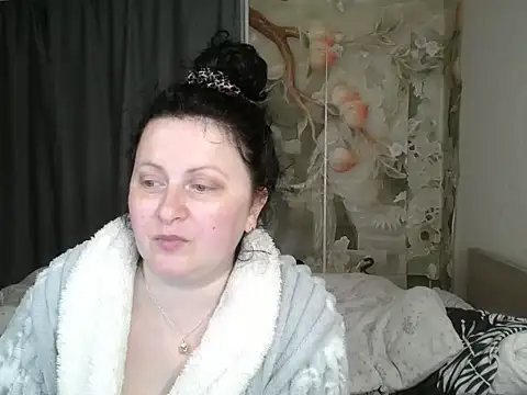 Lillian2 online show from June 9, 2026, 9:15 pm