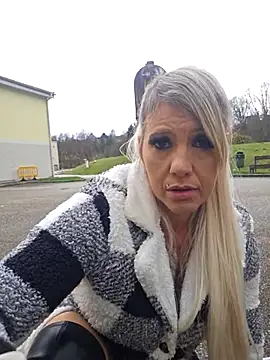 Sexy Sparkling  online show from November 11, 2025, 12:16 pm