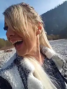 Sexy Sparkling  online show from November 13, 2025, 11:31 am