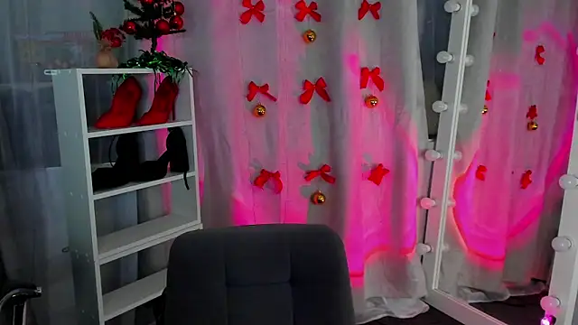 MipsyMipson online show from December 3, 2024, 1:43 pm