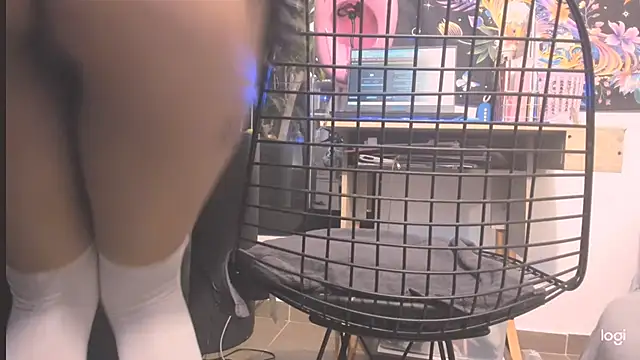 MYFAVOURITESTRAGER online show from January 3, 2025, 6:01 am