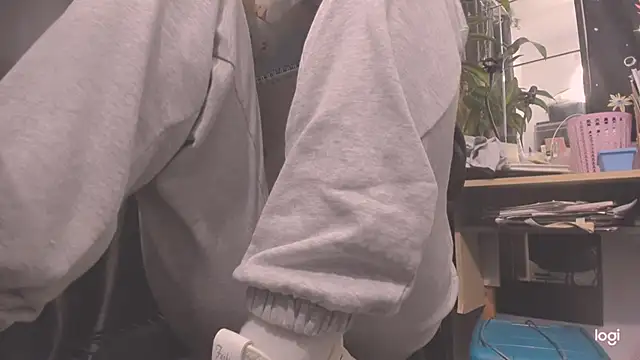 MYFAVOURITESTRAGER online show from February 11, 2025, 3:50 am