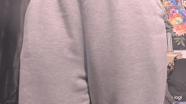 MYFAVOURITESTRAGER online show from February 20, 2025, 5:01 am