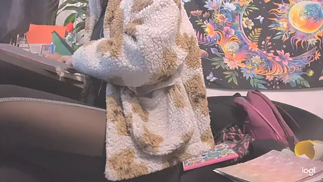 MYFAVOURITESTRAGER online show from March 20, 2025, 8:29 pm