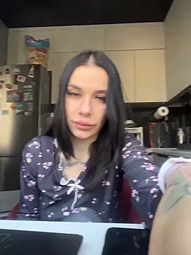 Queen of pain online show from March 10, 2026, 6:51 am