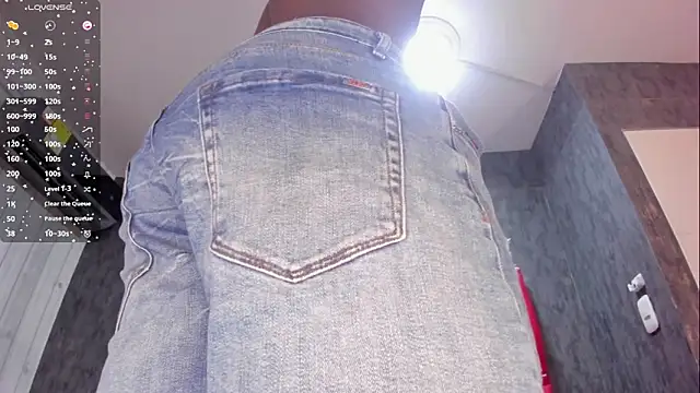 DominicSccott online show from December 19, 2025, 1:07 pm