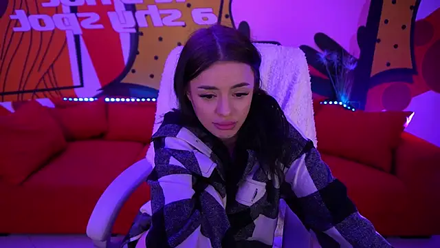 Daenerys Daenn online show from January 4, 2025, 7:23 pm